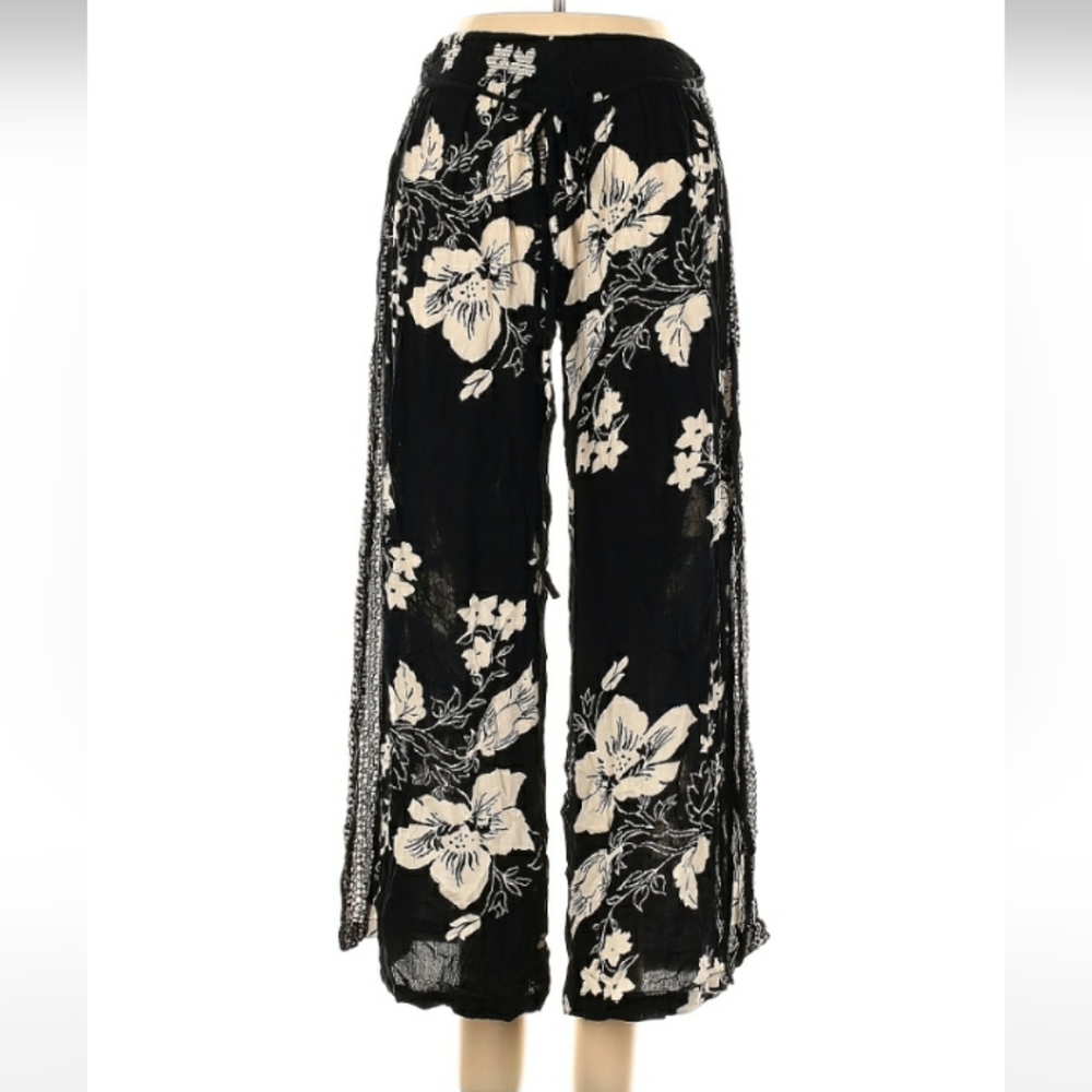 Black and cream floral wide leg pants, size S